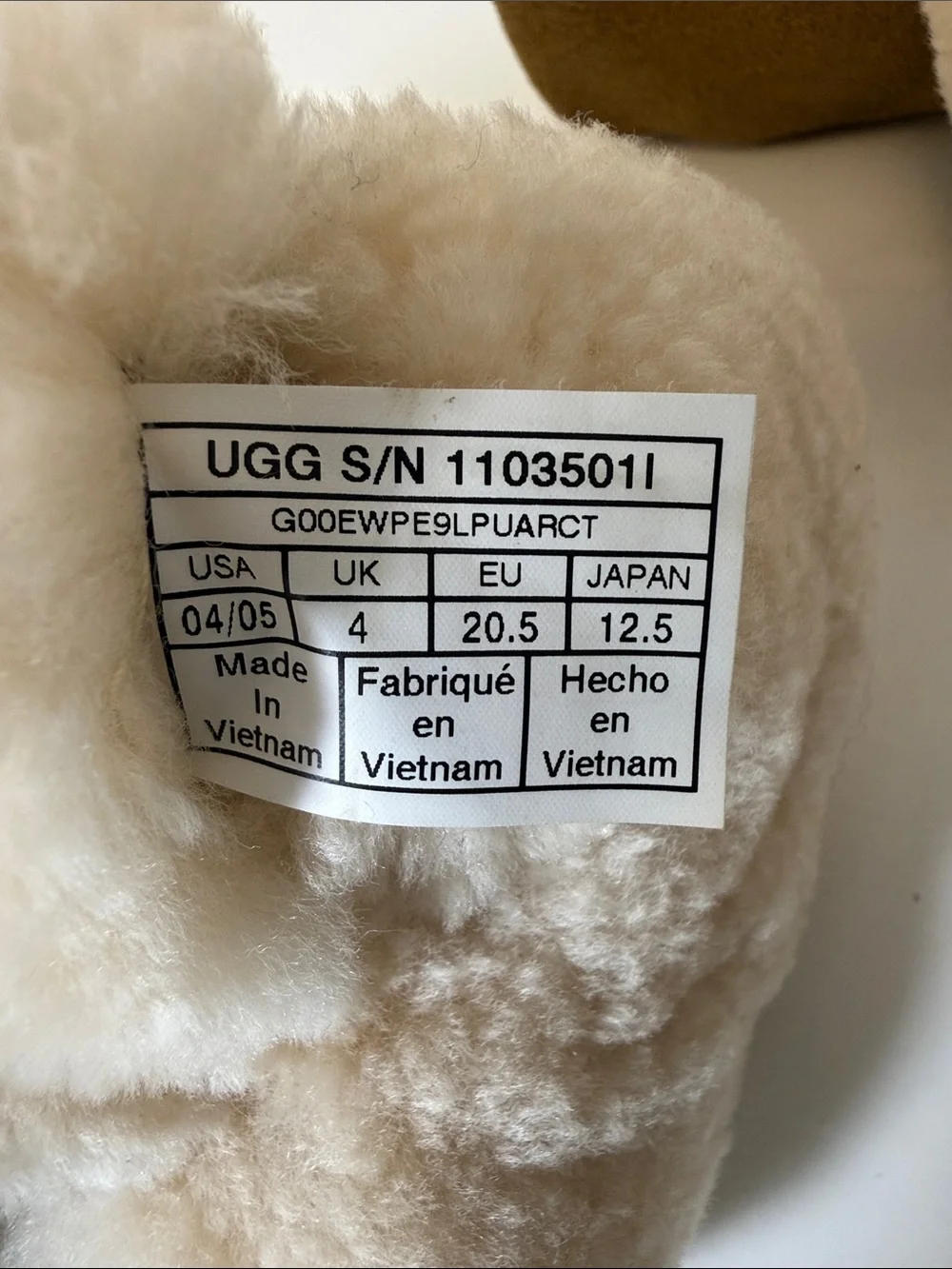 UGG Toddler Lassen Slippers in Chestnut with Cream Shearling - Size 04/05 Months